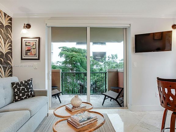 2nd image of 2951 S Bayshore Dr #517