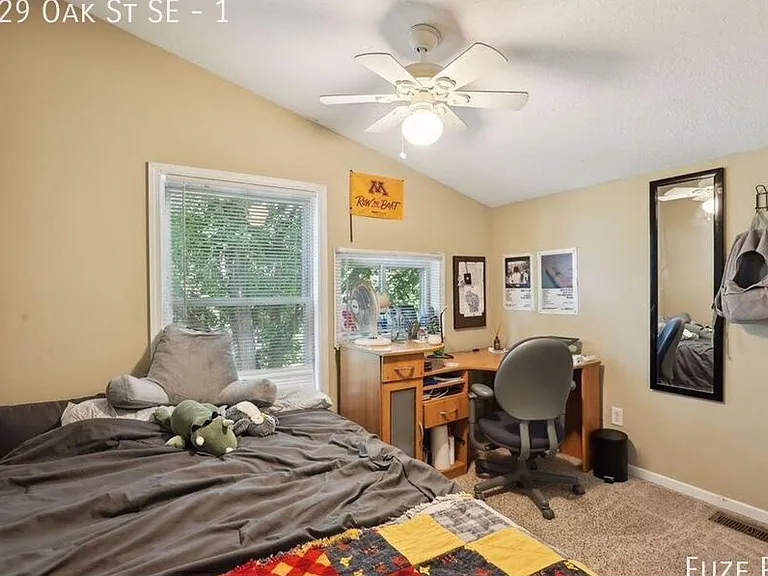 629 Oak St SE #1 — Photo 17