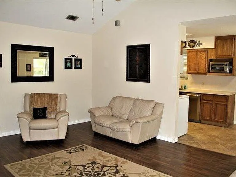 420 Oyster Creek Ct — Photo 9