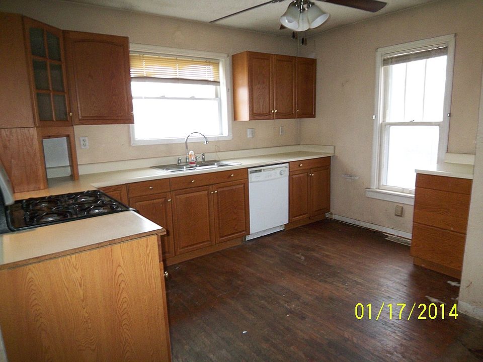 1st image of 355 Lynn St