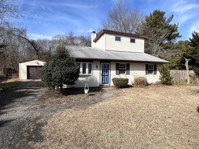 72 Wards Lane, Bellport, NY, 11713