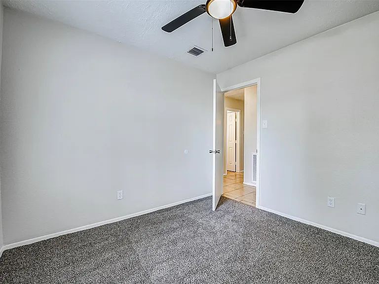 9842 Shell Rock Rd — Photo 10