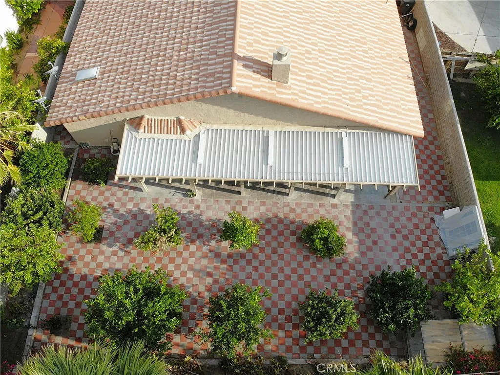 3 bed, 2000 sqft, $2,800 — Photo 4