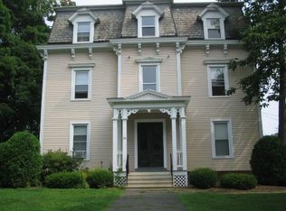 34 Spring St APT 2, Amherst, MA 01002