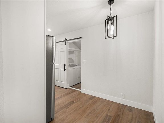 5th image of 2807 W Mallon Ave