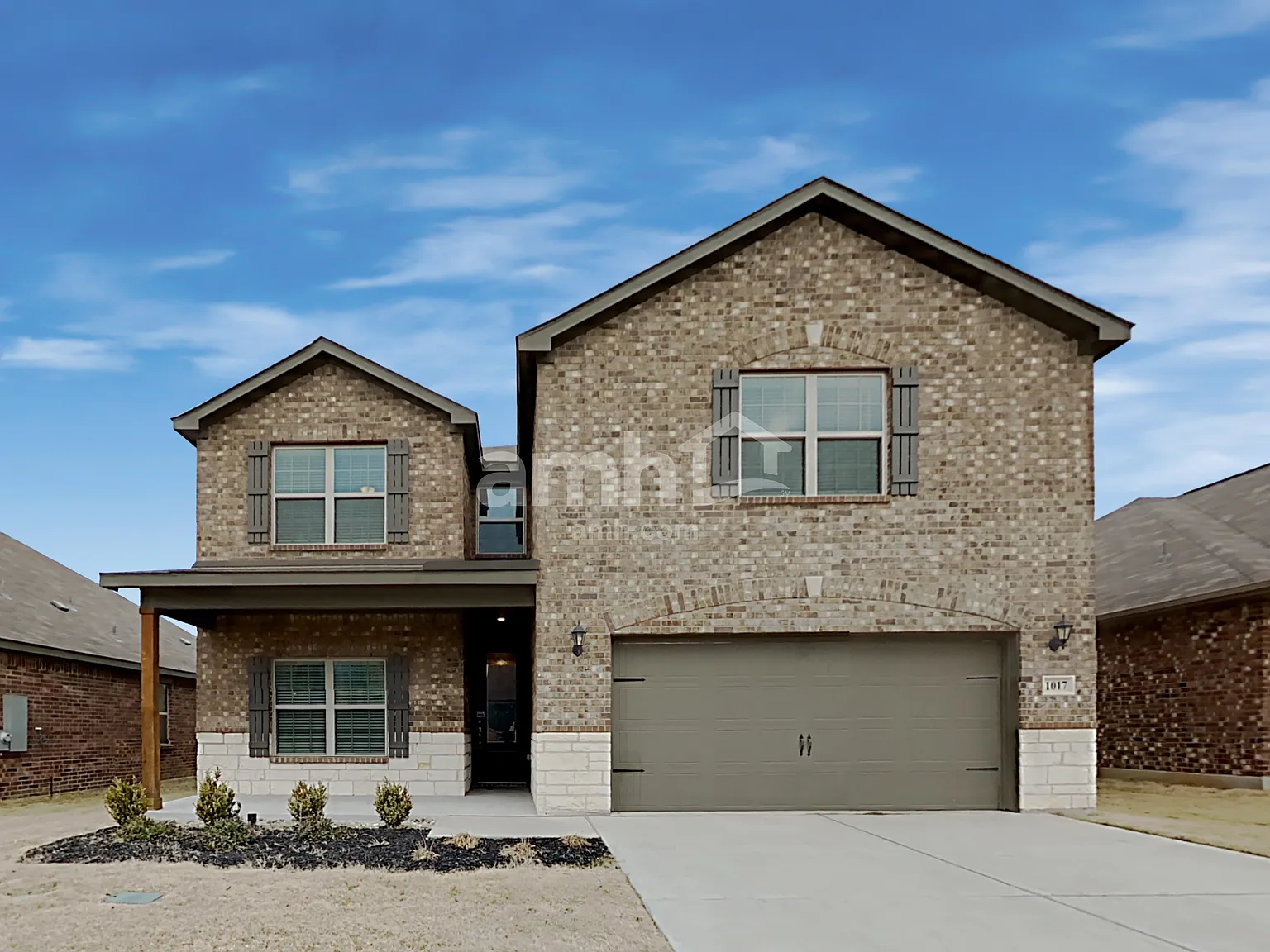 5 bed, 2.5 bath, 2758 sqft, $2,540 — Photo 1