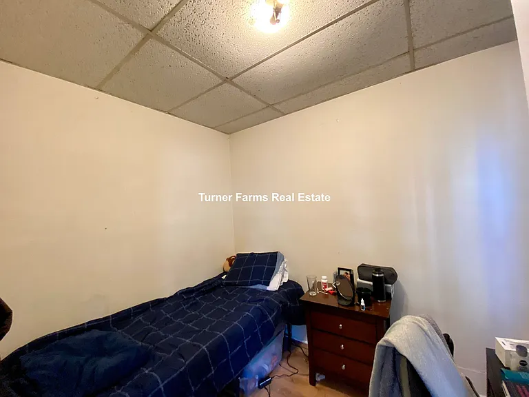 1572 Tremont St #2F — Photo 15
