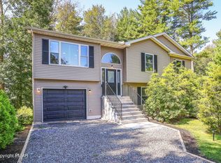 123 Elm Dr, Blakeslee, PA