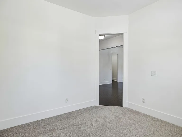 1730 Biscayne Dr — Photo 25