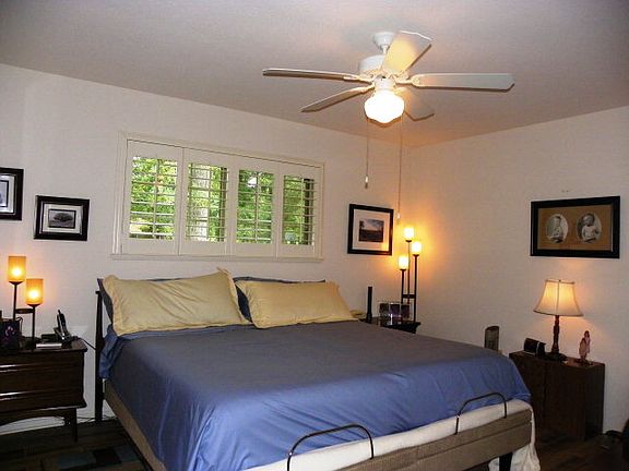 5th image of 11 Red Oak Ln
