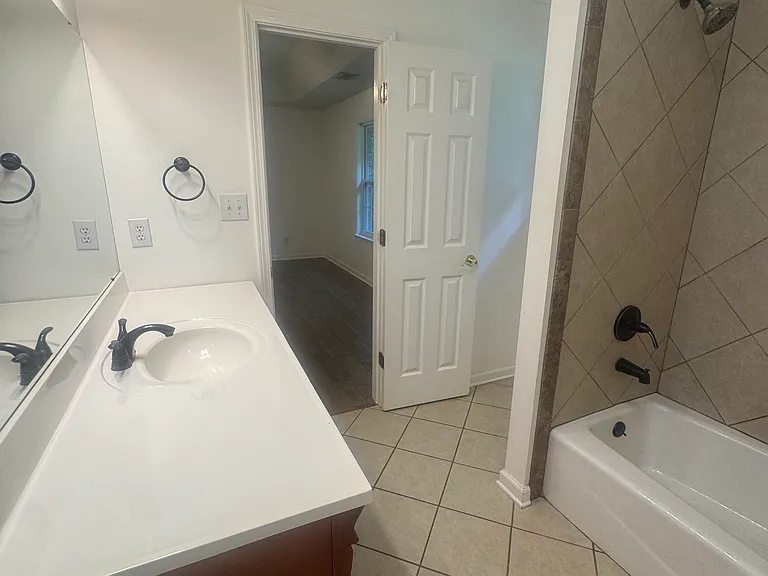 105 Fox Trail Pl — Photo 14