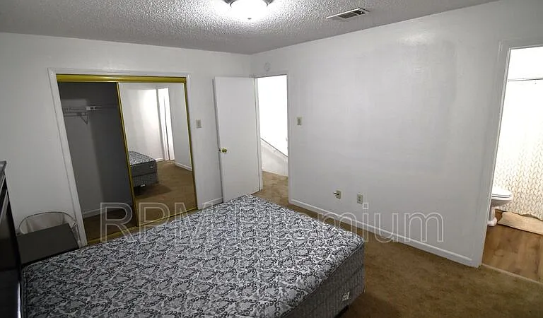 1795 Boulevard De Province #A — Photo 24