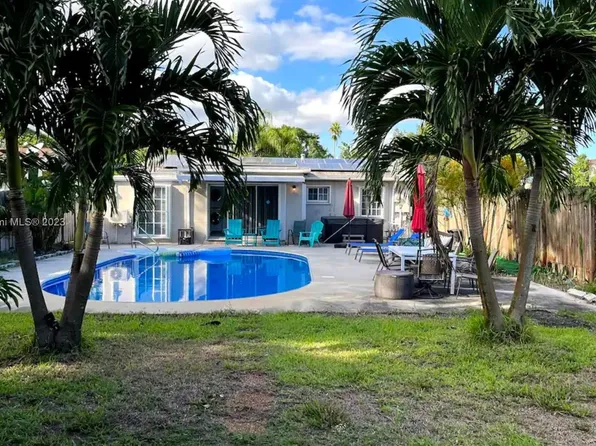 124 NW 24th St, Wilton Manors, FL 33311