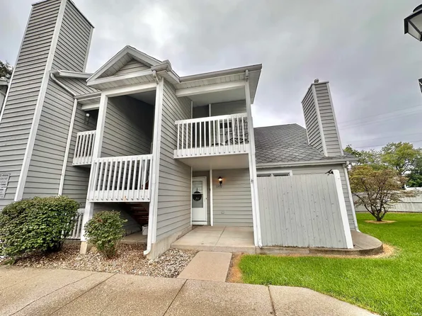 1537 N Oakhill Dr, South Bend, IN 46637