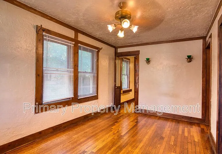 3224 NW 13th St — Photo 8