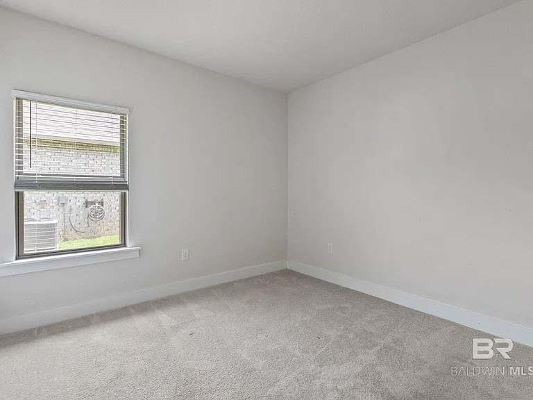 1710 Grouse St — Photo 48