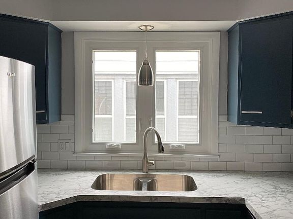 3rd image of 148 Avery Ave