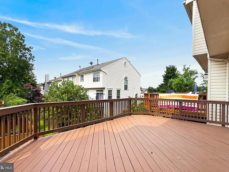 14637 Stream Pond Dr — Photo 45