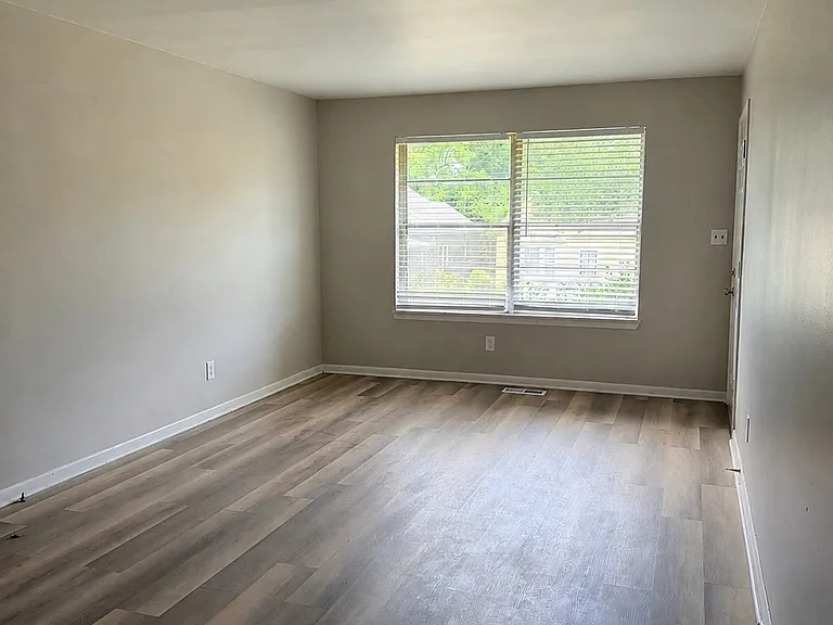 7423 2nd Ave S #7423 — Photo 3
