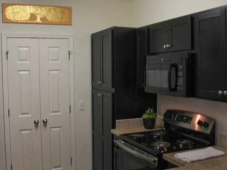 Camden Lake Apts — Photo 15
