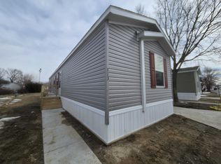 3510 N 9th St #113, Carter Lake, IA 51510