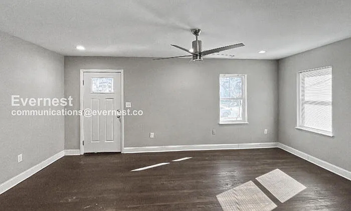 155 Rosser St SW — Photo 5