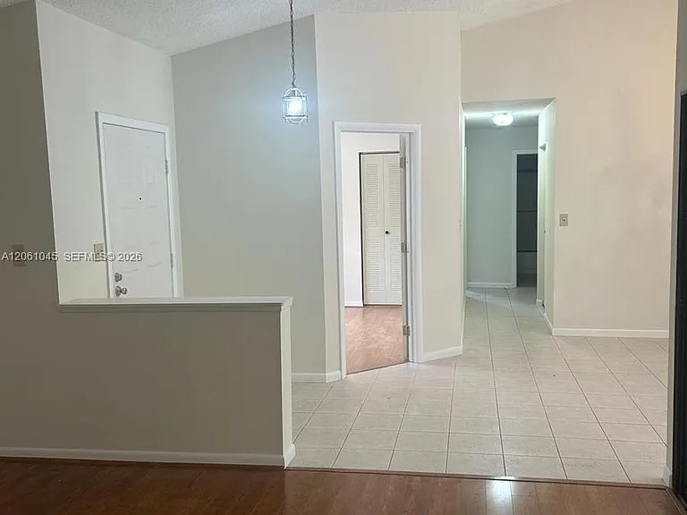 5901 Chester Ln — Photo 4