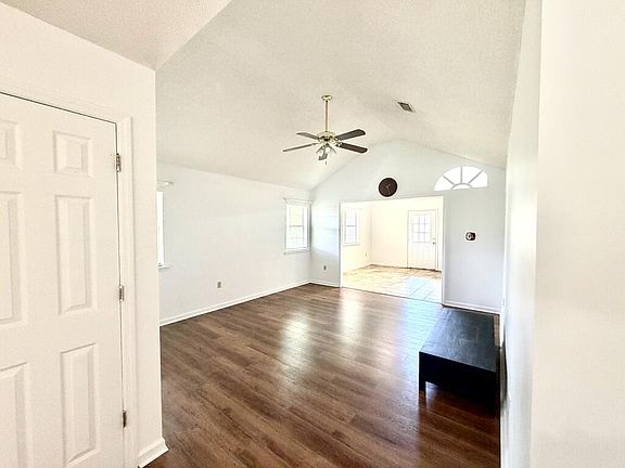 5th image of 659 Johnson St
