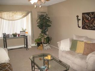 319 Country Club Ln, Pomona, NY 10970