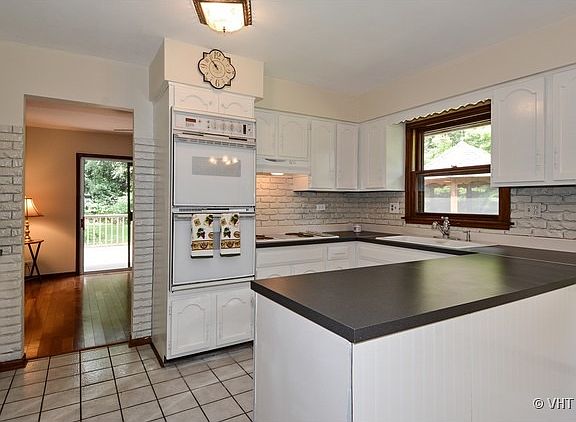 3rd image of 3N236 W Mary Ln