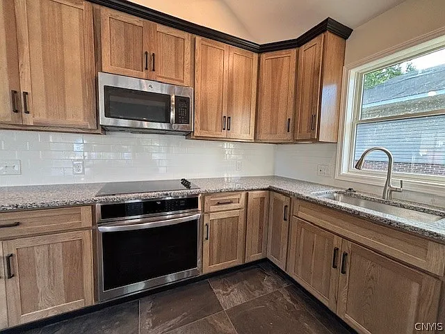 7438 Lakeshore Rd — Photo 14
