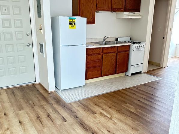 127 1/2 Welch Ave Unit 201