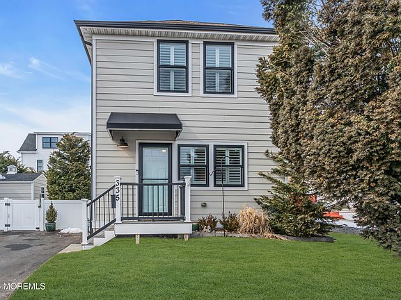 2nd image of 335 Hawthorne Avenue