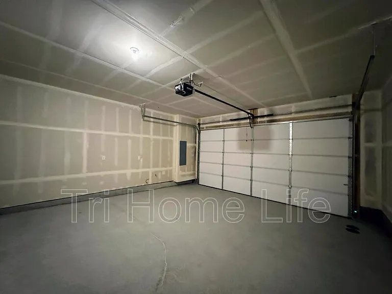 7022 Doncaster Ct — Photo 10