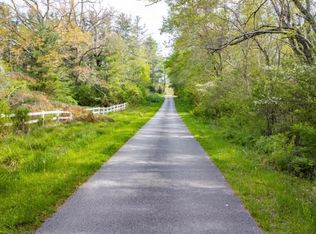 Beehive Ln, Crossville, TN 38571