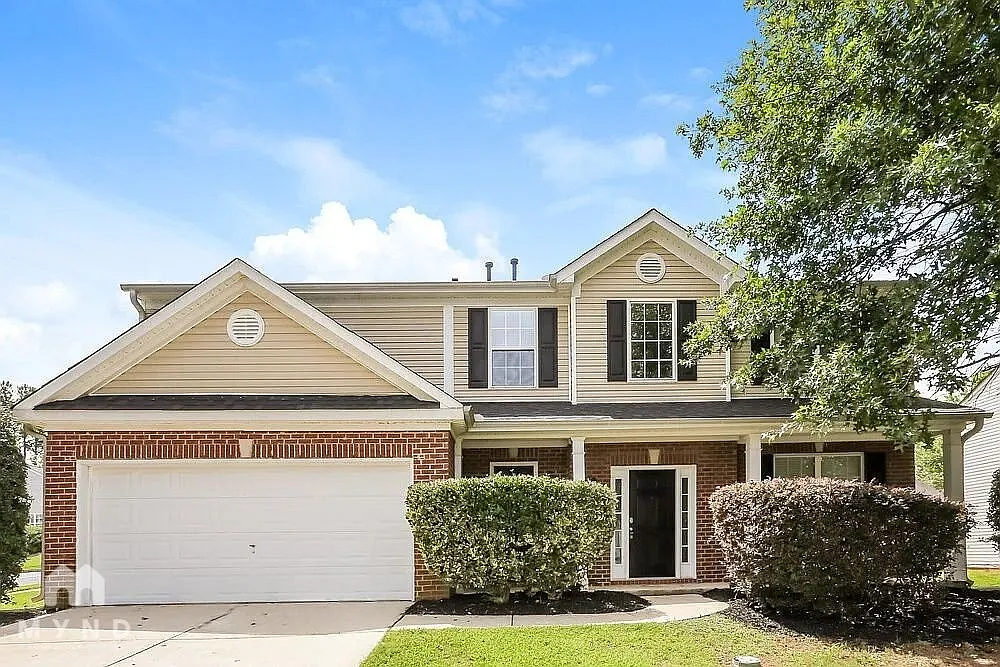 4 bed, 2.5 bath, 2105 sqft, $2,259 — Photo 1