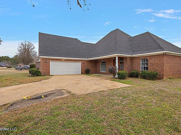 4th image of 702 Meadow View Cv