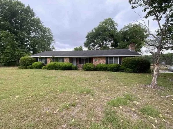 303 E Mitchell St, Adel, GA 31620