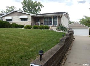 5656 N Hamilton Rd, Peoria, IL 61614