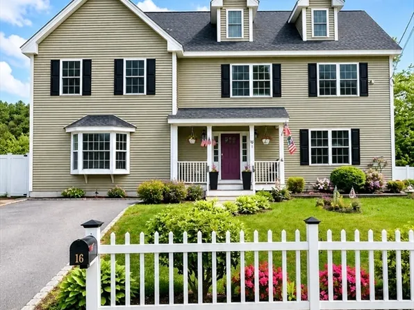 16 Poitras Ave, Tyngsboro, MA 01879