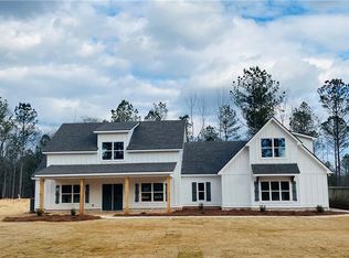 647 Mooyn Rd, Carrollton, GA 30116