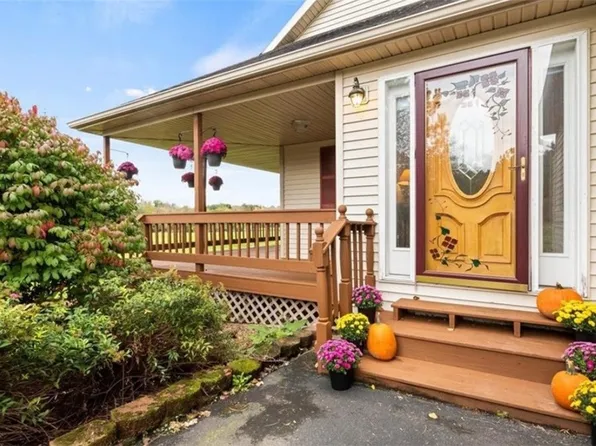 2844 Quaker Rd, Palmyra, NY 14522