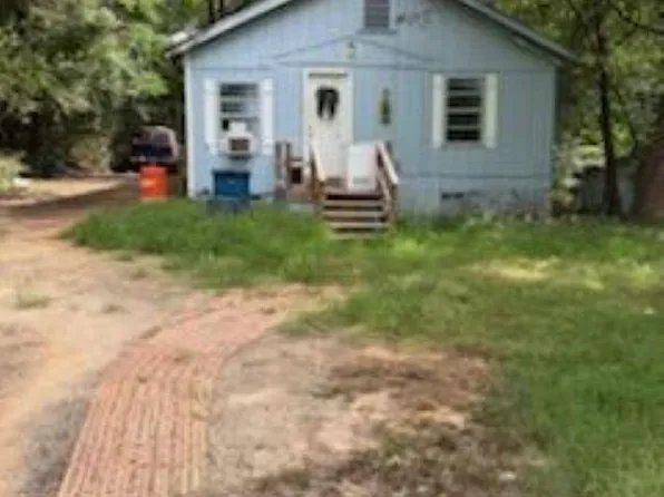 106 W College St, Big Sandy, TX 75755