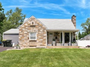 423 Newton Rd, Hatboro, PA 19040