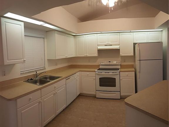 5th image of 3115 24th St W Unit 3