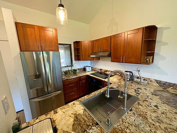 4th image of 15 Kulanihakoi St APT 12G