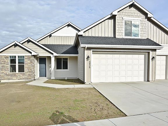 3rd image of 2812 W San Remo Dr