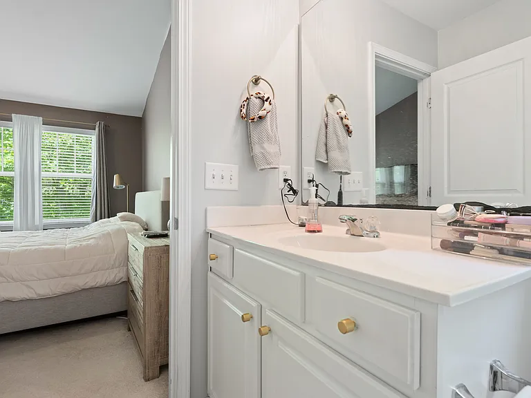 6071 Viking Dr — Photo 16