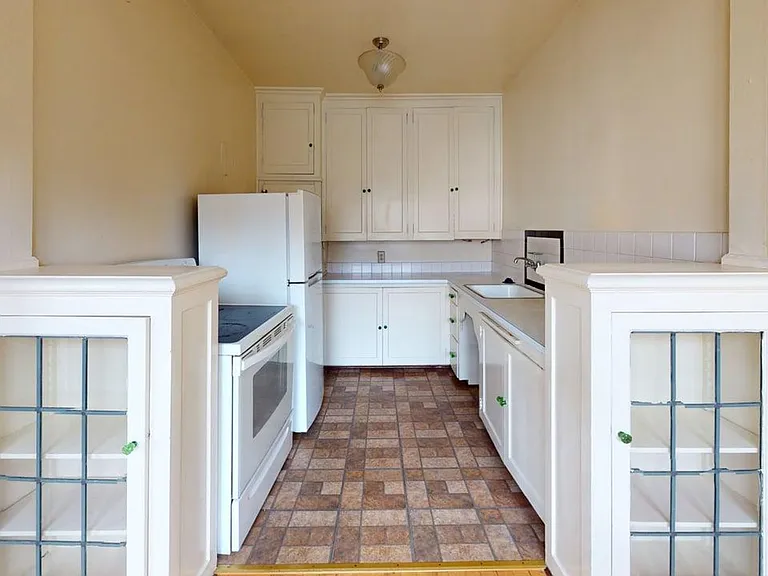 The Lola Apartments — Photo 7