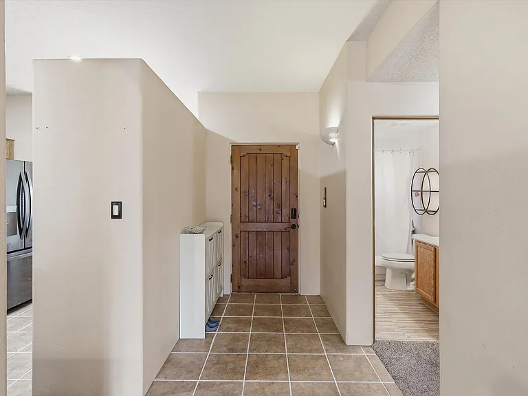 3224 Nizhoni Dr — Photo 4